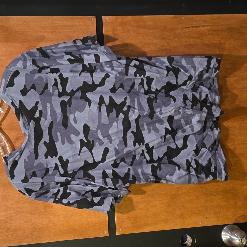 Johnny Was blue and gray camo with floral print XL - Picture 2 of 3